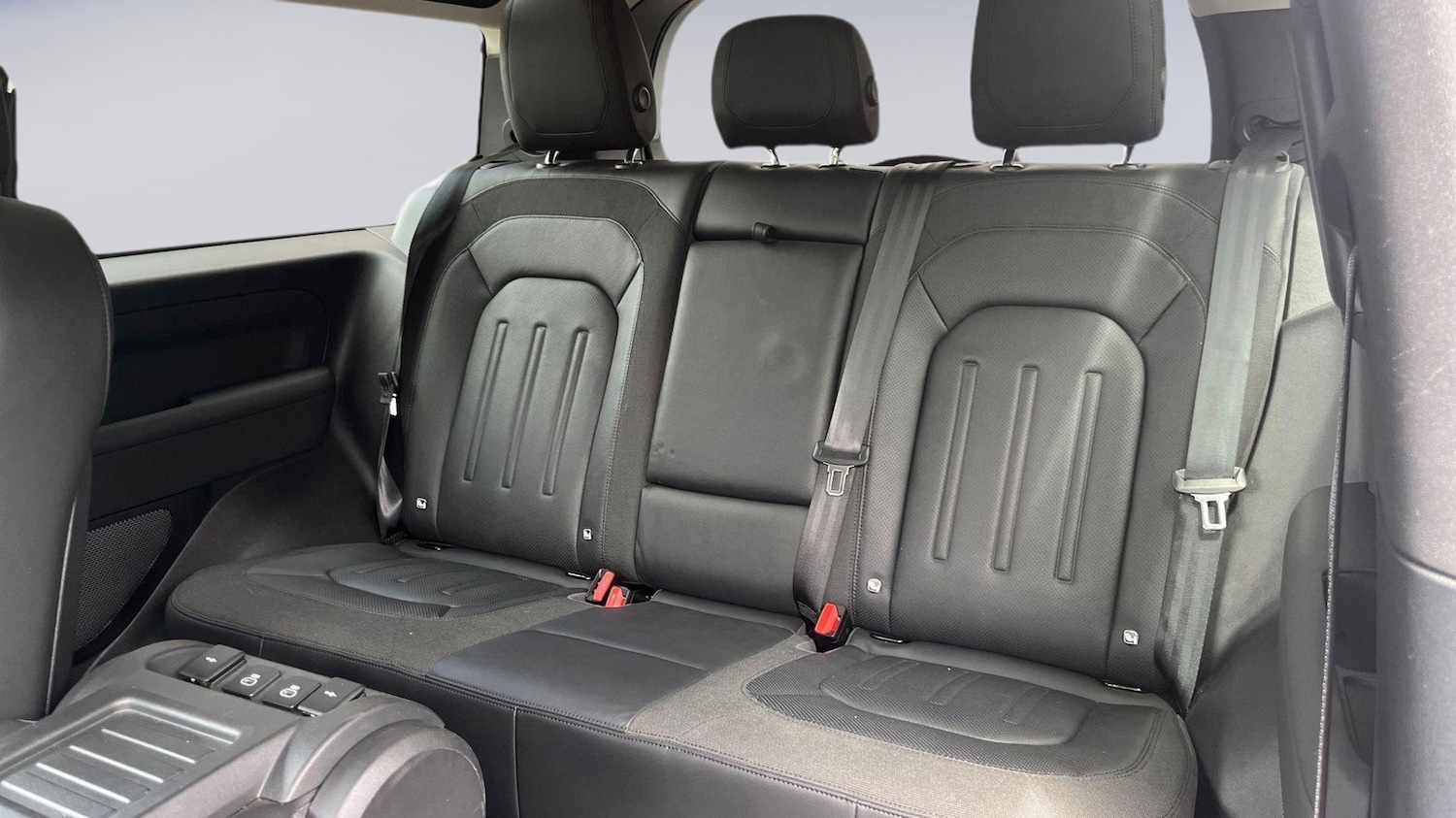 Used Land Rover Defender 2022 for sale - 77280617: Photo 4