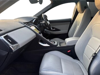 Used Jaguar E-Pace 2022 for sale - 76800739: Photo