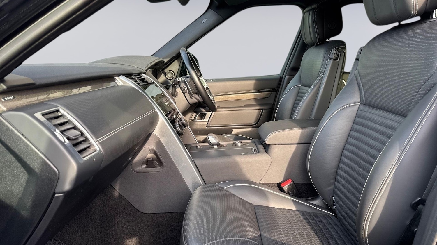 Used Land Rover Discovery 2023 for sale - 77254498: Photo 3