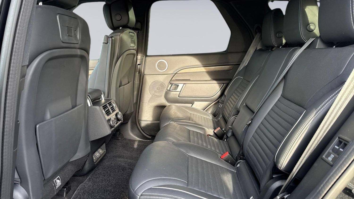 Used Land Rover Discovery 2023 for sale - 77254498: Photo 4