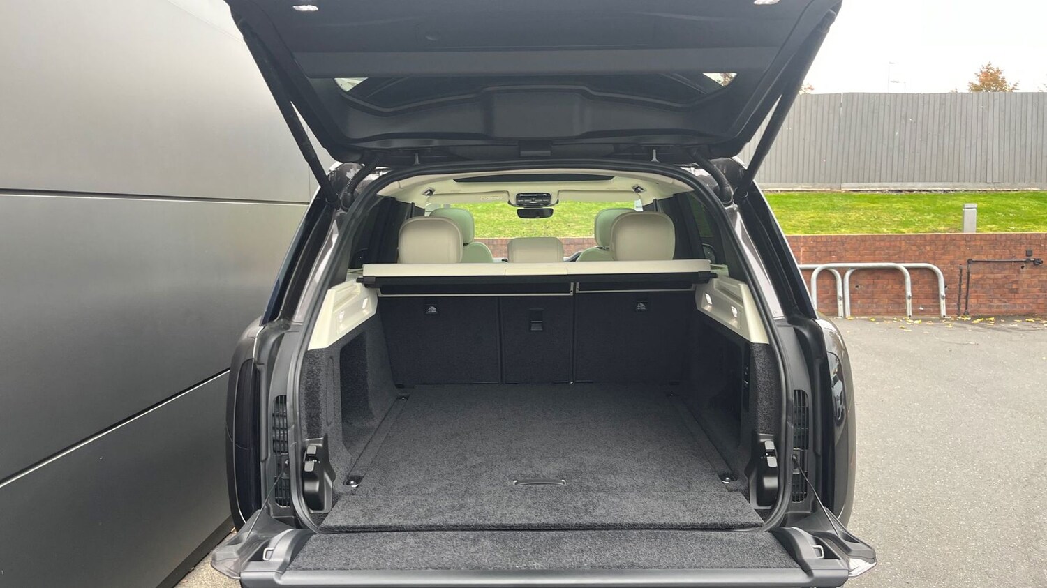 Used Land Rover Range Rover 2023 for sale - 76359811: Photo 10