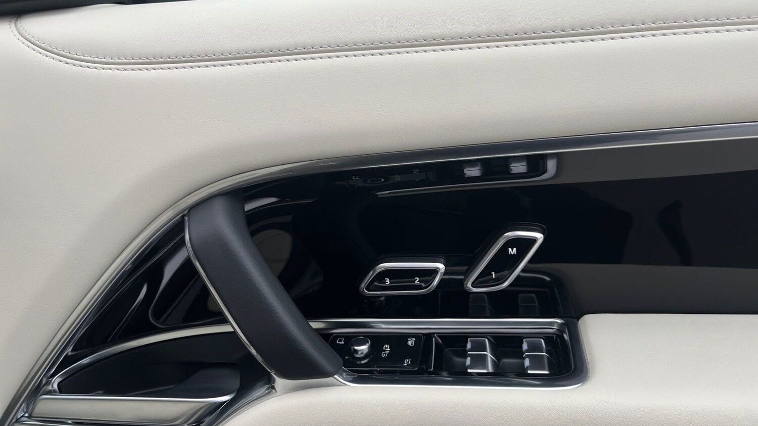 Used Land Rover Range Rover 2023 for sale - 76359811: Photo 24