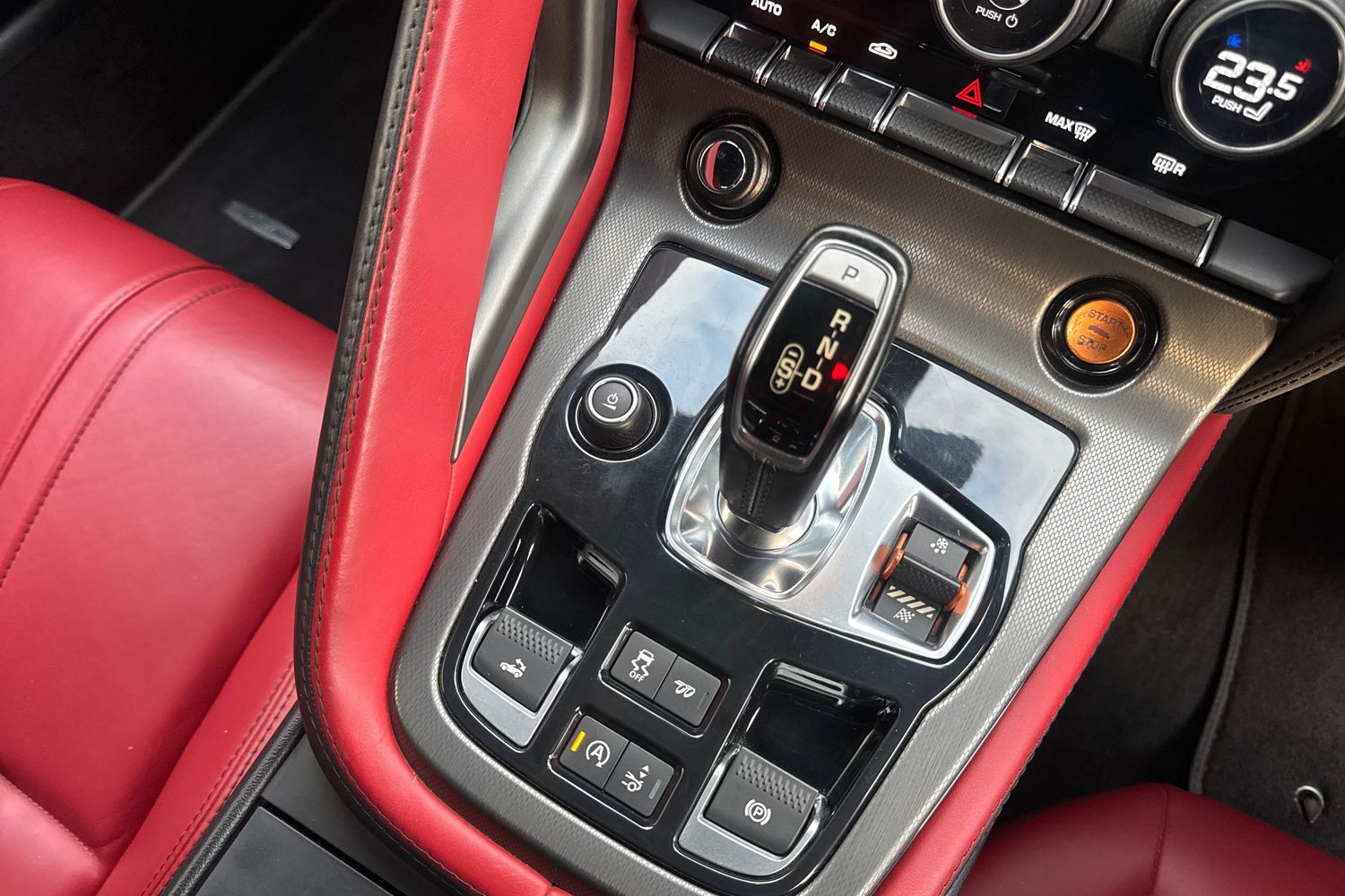 Used Jaguar F-Type 2015 for sale - 77659959: Photo 13