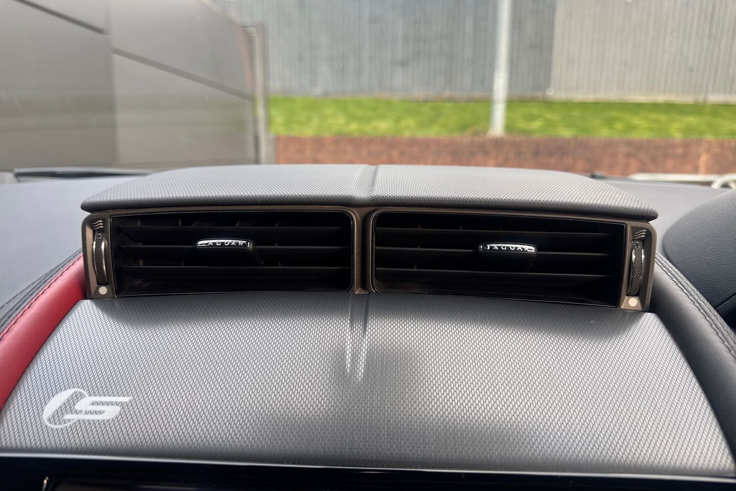 Used Jaguar F-Type 2015 for sale - 77659959: Photo 18