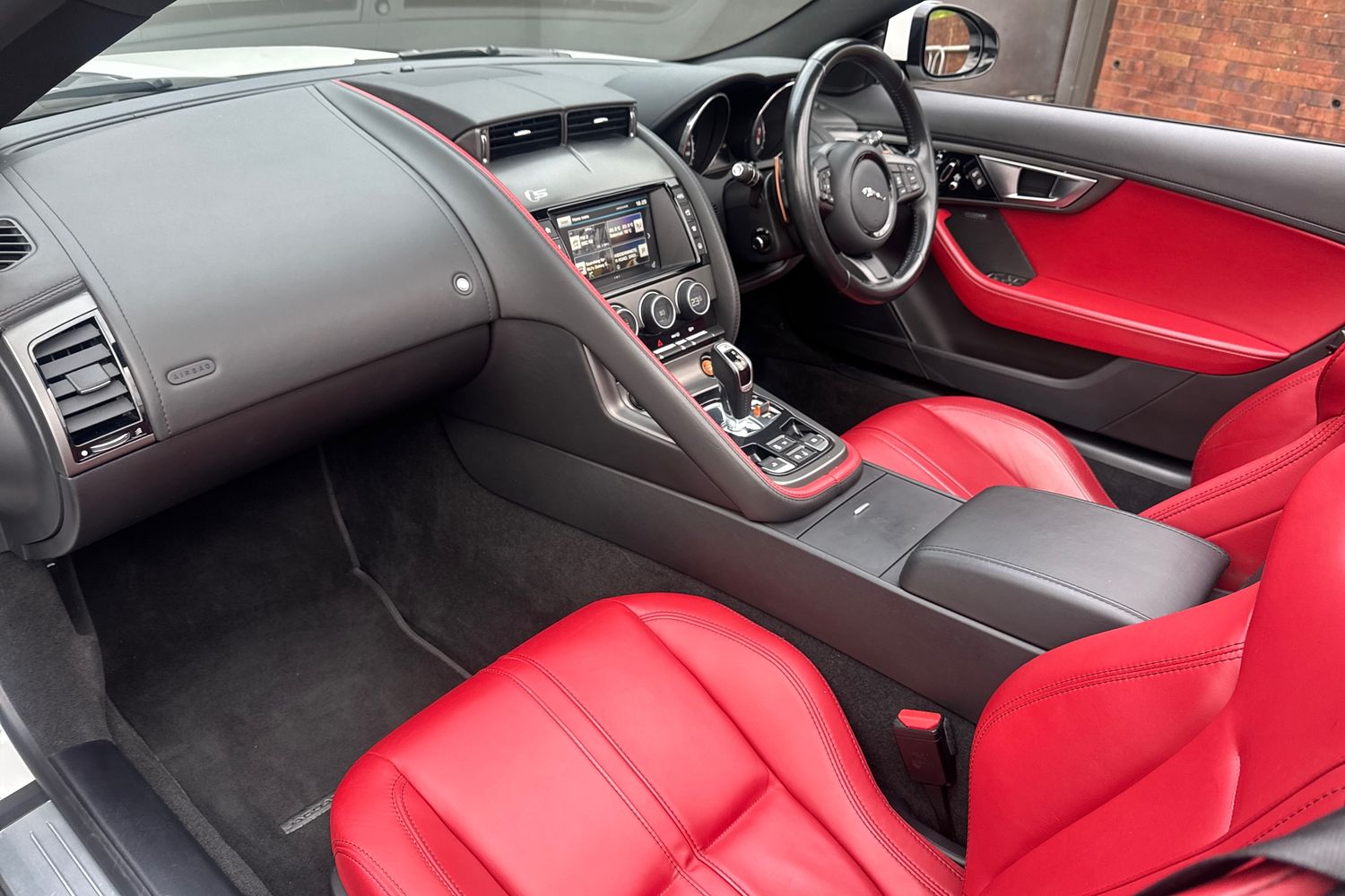 Used Jaguar F-Type 2015 for sale - 77659959: Photo 22