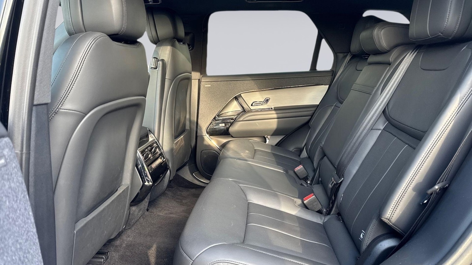 Used Land Rover Range Rover Sport 2024 for sale - 77926823: Photo 4