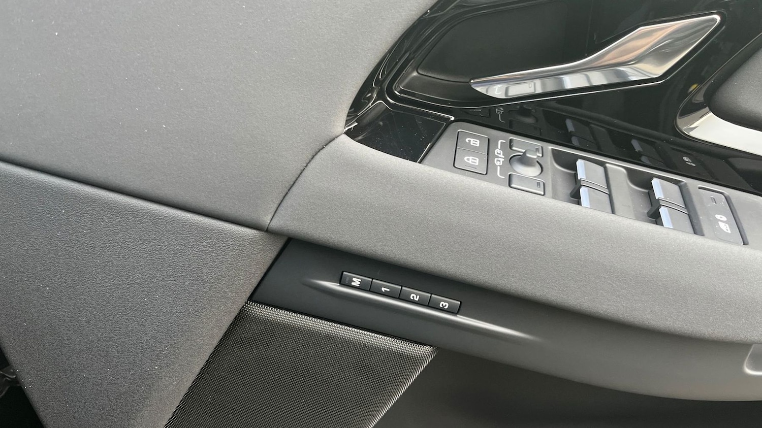 Used Land Rover Range Rover Evoque 2025 for sale - 76551832: Photo 24