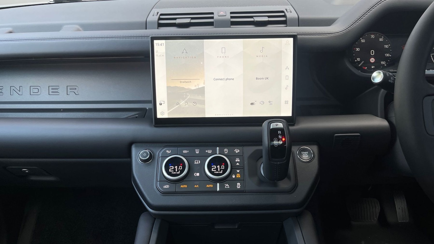 Used Land Rover Defender 2025 for sale - 76123922: Photo 14