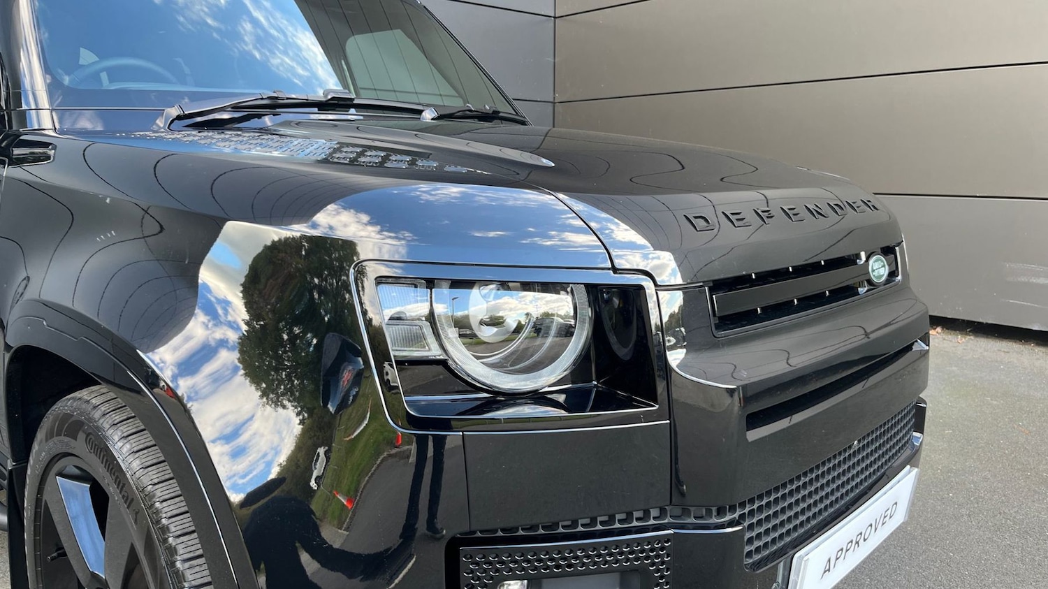 Used Land Rover Defender 2025 for sale - 76123922: Photo 17