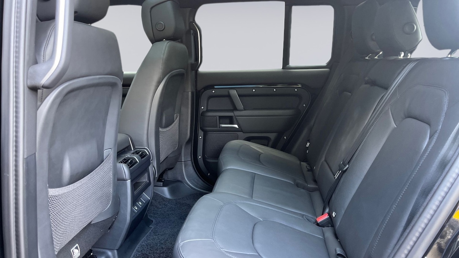 Used Land Rover Defender 2025 for sale - 76123922: Photo 4