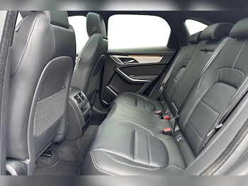 Used Jaguar F-Pace 2023 for sale - 77941556: Photo