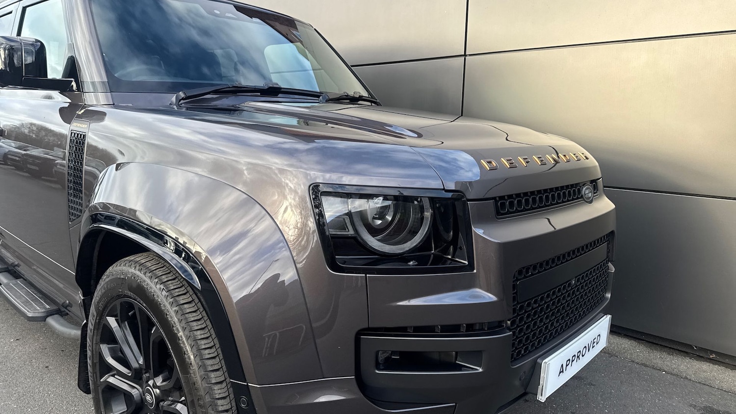 Used Land Rover Defender 2025 for sale - 77359925: Photo 17