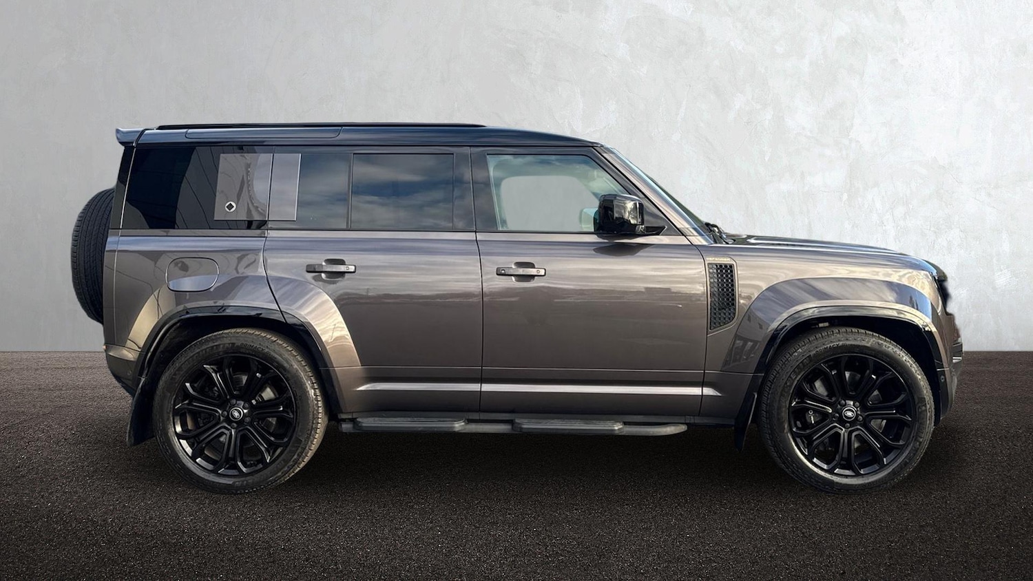 Used Land Rover Defender 2025 for sale - 77359925: Photo 5