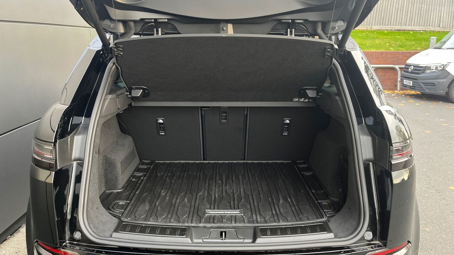 Used Land Rover Range Rover Evoque 2025 for sale - 77177476: Photo 10