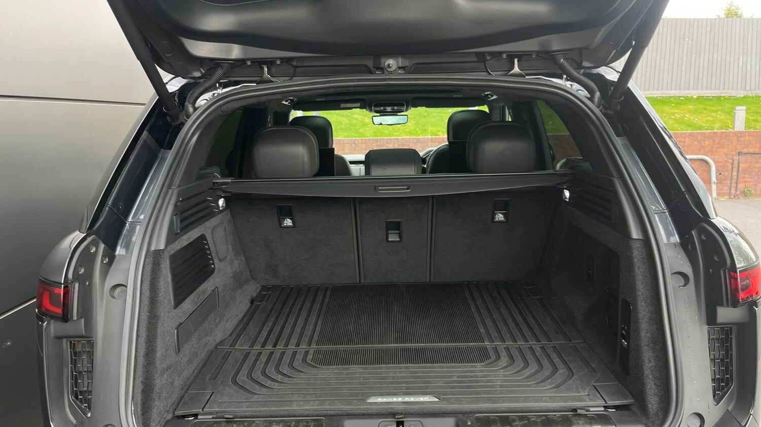 Used Land Rover Range Rover Sport 2024 for sale - 76539554: Photo 10