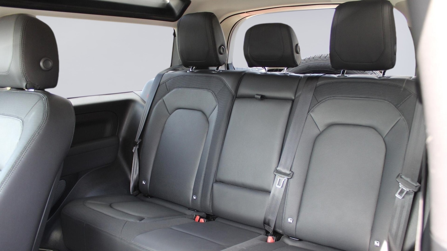 Used Land Rover Defender 2022 for sale - 77397143: Photo 4