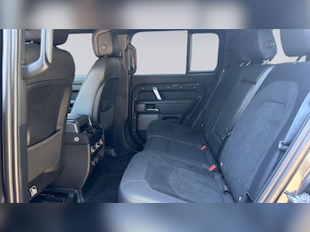 Used Land Rover Defender 2023 for sale - 79226484: Photo
