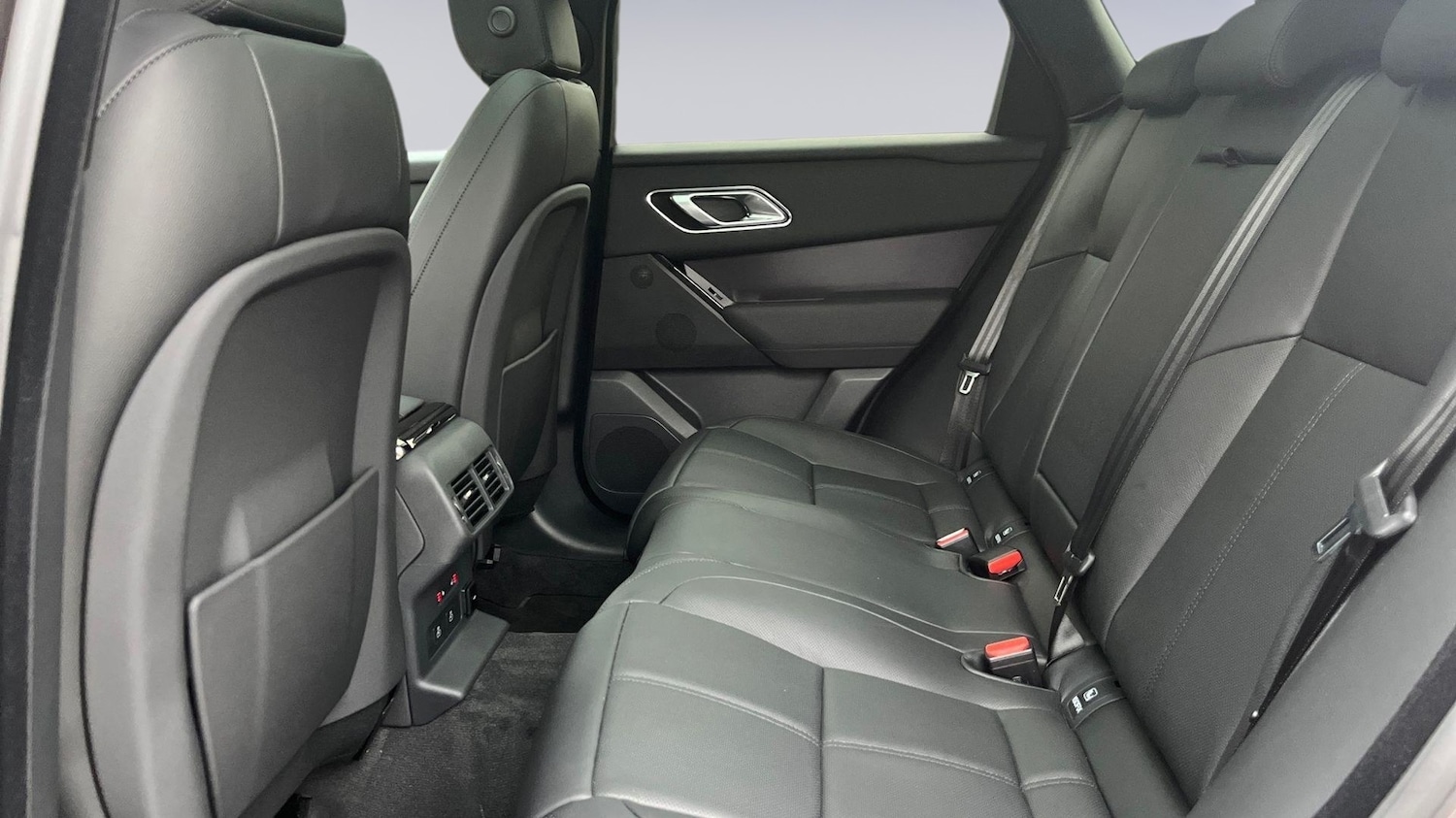 Used Land Rover Range Rover Velar 2025 for sale - 76551836: Photo 4