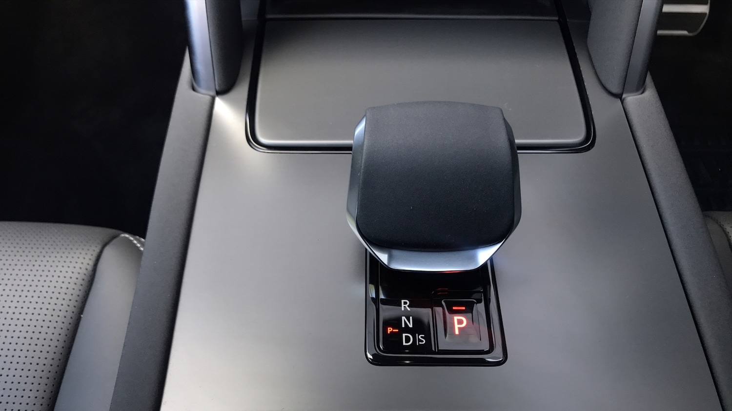 Used Land Rover Discovery Sport 2024 for sale - 76111363: Photo 13