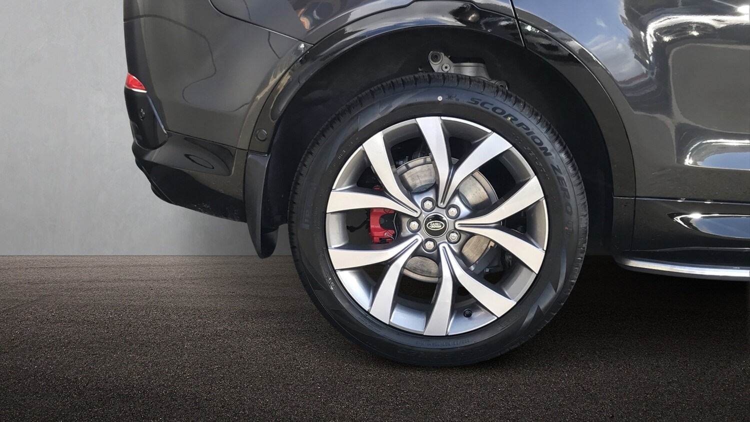 Used Land Rover Discovery Sport 2024 for sale - 76111363: Photo 8