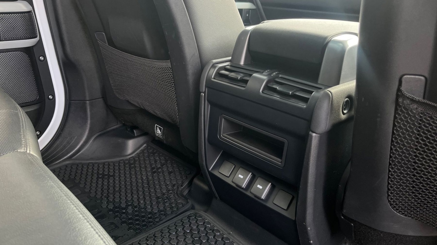 Used Land Rover Defender 2023 for sale - 77177157: Photo 18