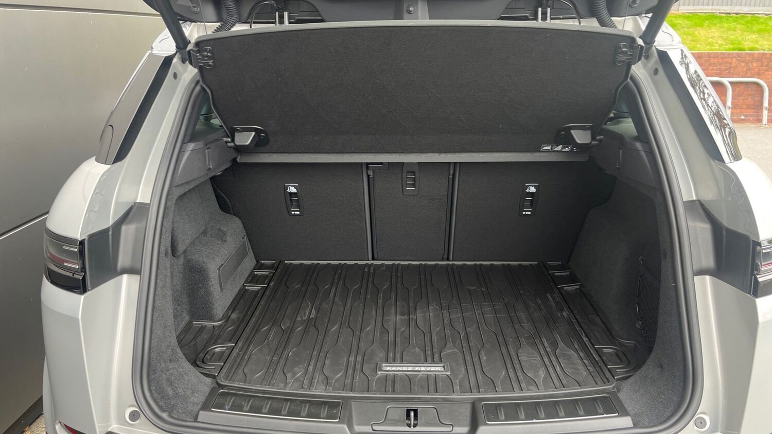 Used Land Rover Range Rover Evoque 2025 for sale - 76123987: Photo 10