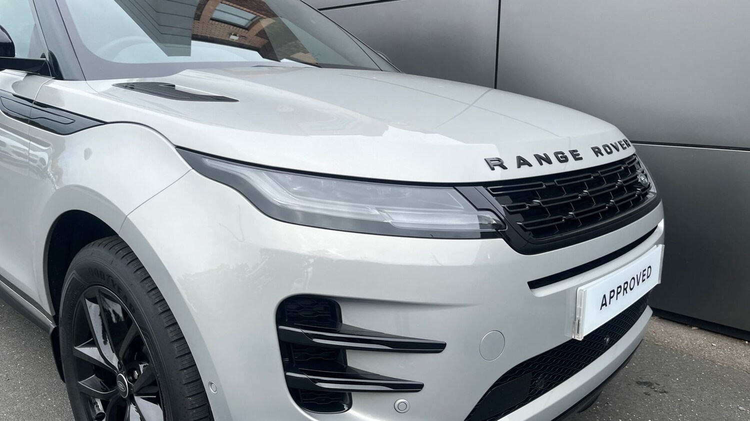 Used Land Rover Range Rover Evoque 2025 for sale - 76123987: Photo 17