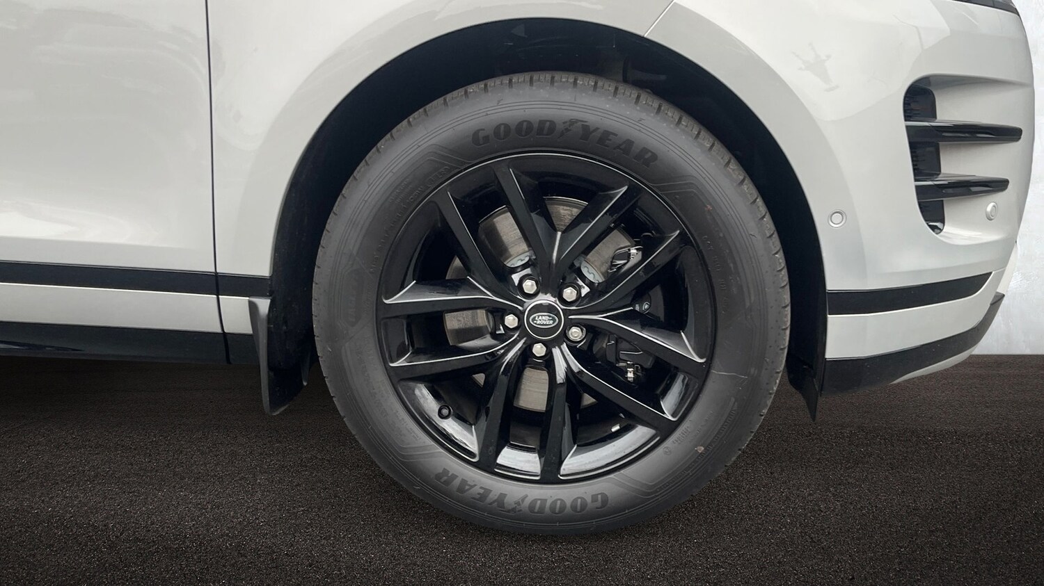 Used Land Rover Range Rover Evoque 2025 for sale - 76123987: Photo 8