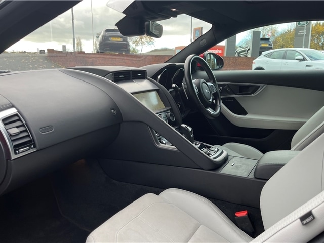 Used Jaguar F-Type 2019 for sale - 76474497: Photo 24