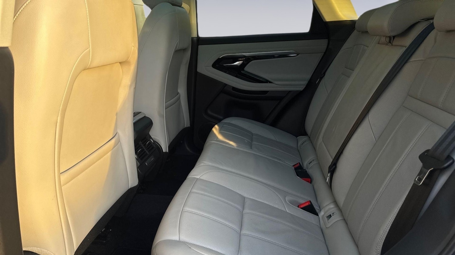 Used Land Rover Range Rover Evoque 2019 for sale - 77205015: Photo 4