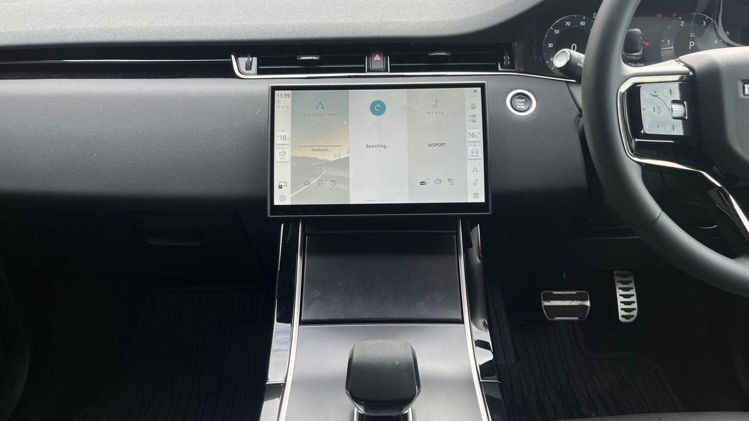 Used Land Rover Range Rover Evoque 2025 for sale - 77840925: Photo 14