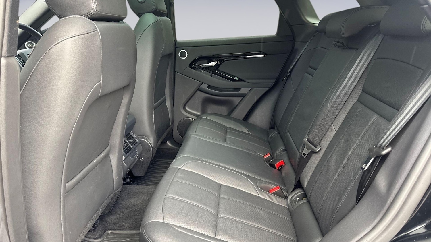 Used Land Rover Range Rover Evoque 2025 for sale - 77840925: Photo 4