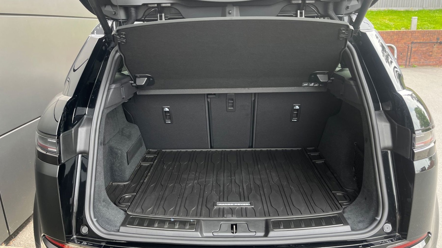 Used Land Rover Range Rover Evoque 2025 for sale - 76110721: Photo 10