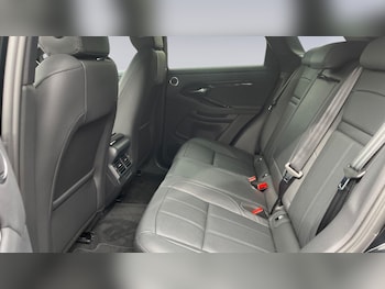 Used Land Rover Range Rover Evoque 2025 for sale - 76110721: Photo 4
