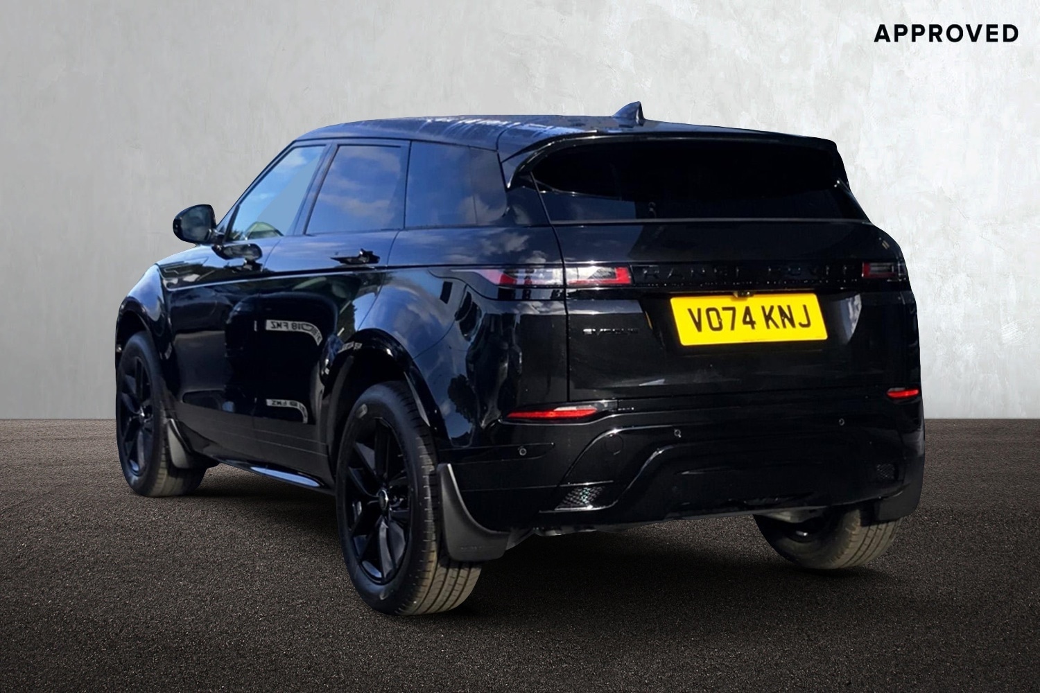 Used Land Rover Range Rover Evoque 2024 for sale - 76111367: Photo 2