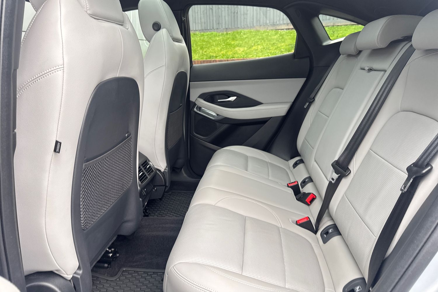 Used Jaguar E-Pace 2023 for sale - 77599795: Photo 4