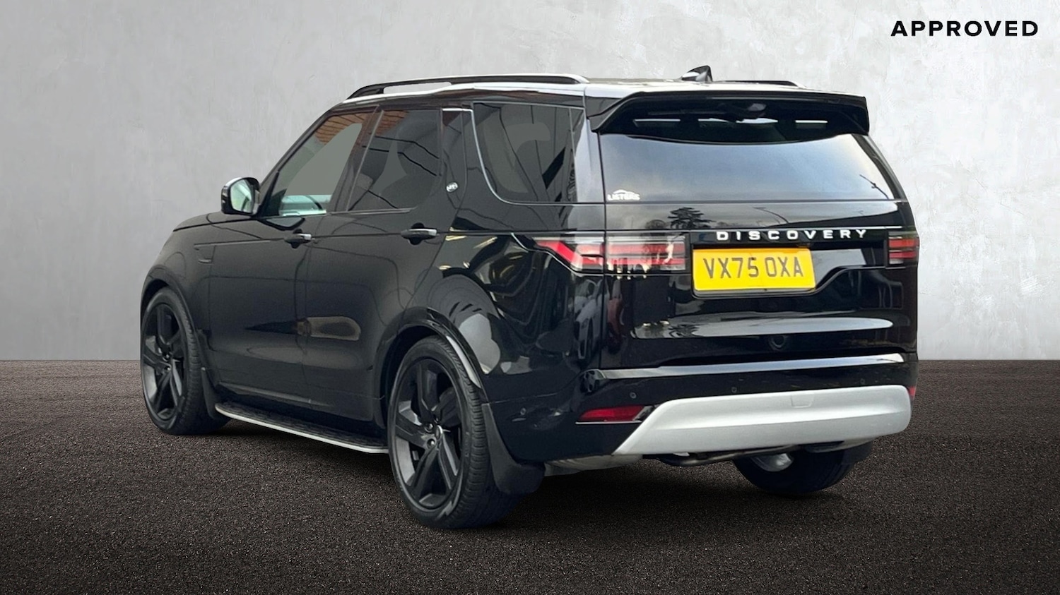 Used Land Rover Discovery 2025 for sale - 76551841: Photo 2