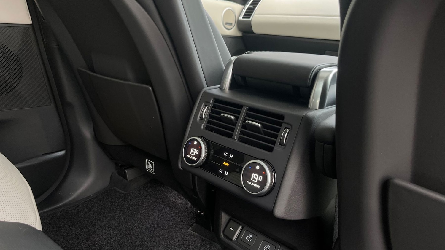 Used Land Rover Discovery 2025 for sale - 77177480: Photo 18