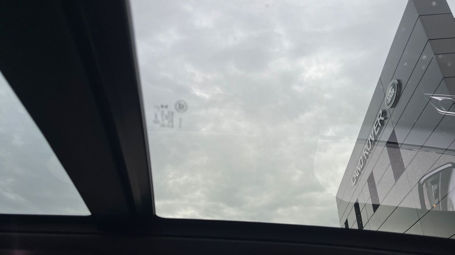 Used Land Rover Range Rover Velar 2025 for sale - 77177475: Photo 21