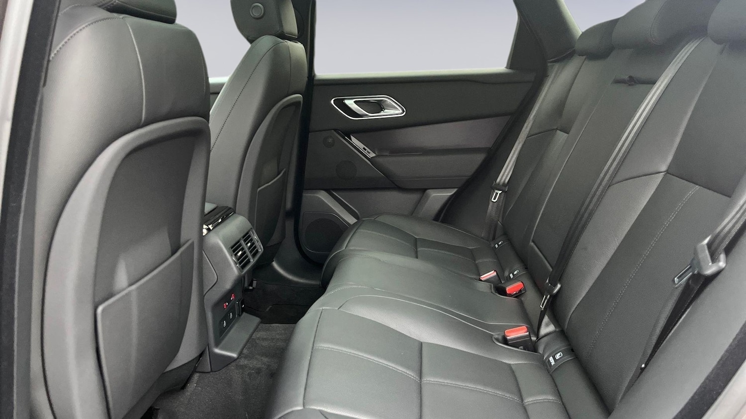 Used Land Rover Range Rover Velar 2025 for sale - 77177475: Photo 4