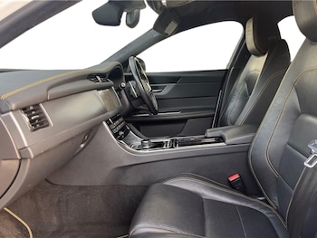 Used Jaguar XF 2019 for sale - 76389764: Photo