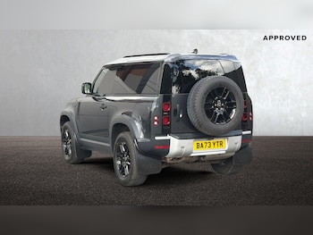 Used Land Rover Defender 90 2024 for sale - 78890809: Photo