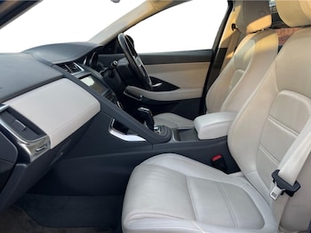 Used Jaguar E-Pace 2018 for sale - 76400324: Photo