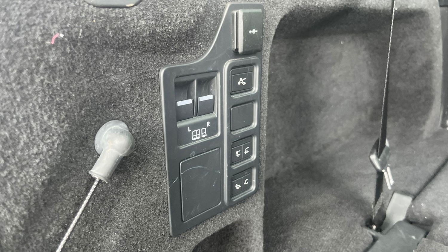 Used Land Rover Discovery 2023 for sale - 76716828: Photo 27