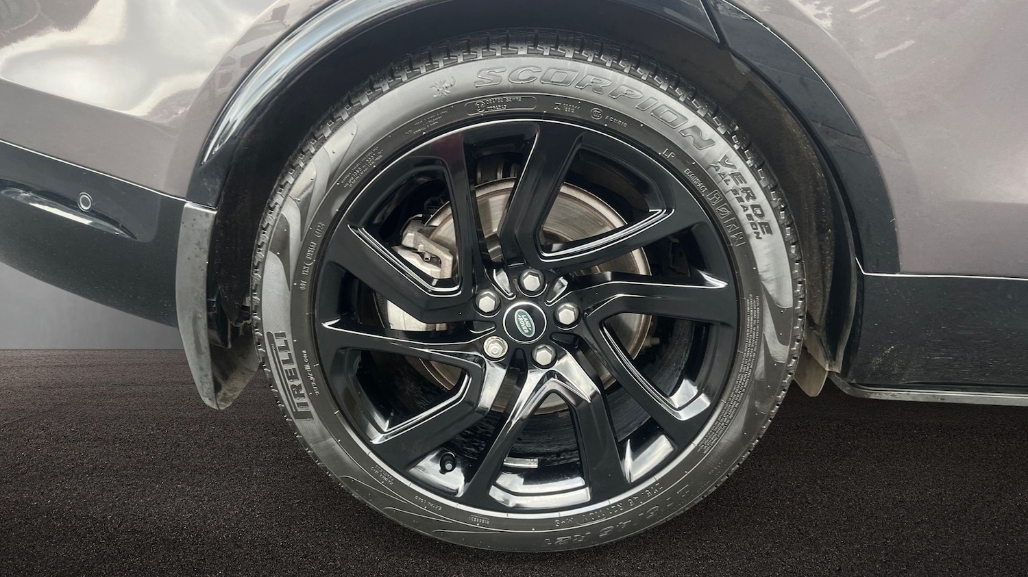 Used Land Rover Discovery 2023 for sale - 76716828: Photo 8