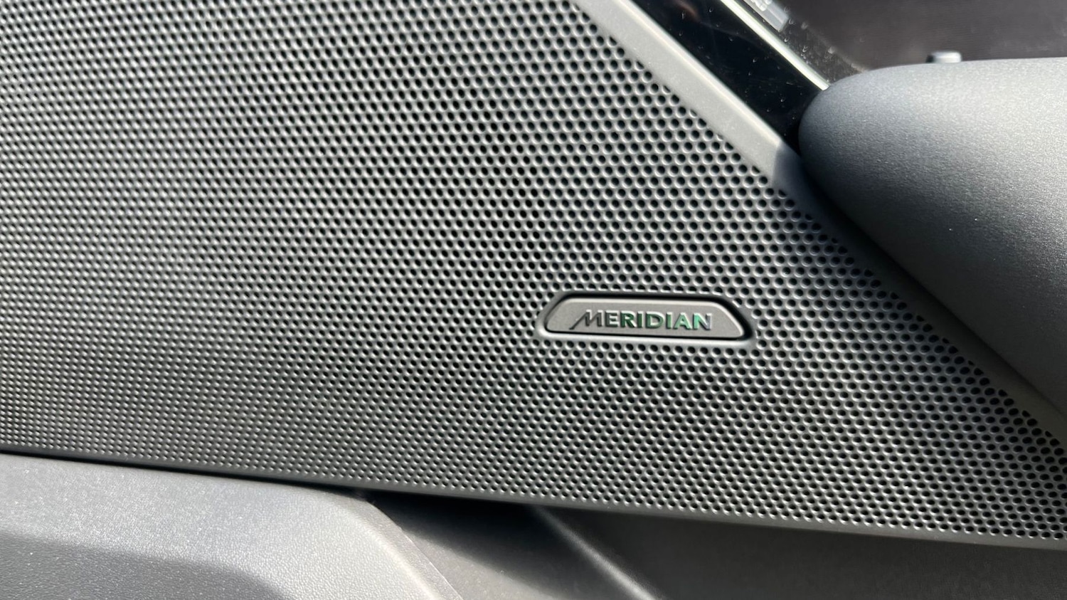 Used Land Rover Range Rover Velar 2025 for sale - 76110574: Photo 23