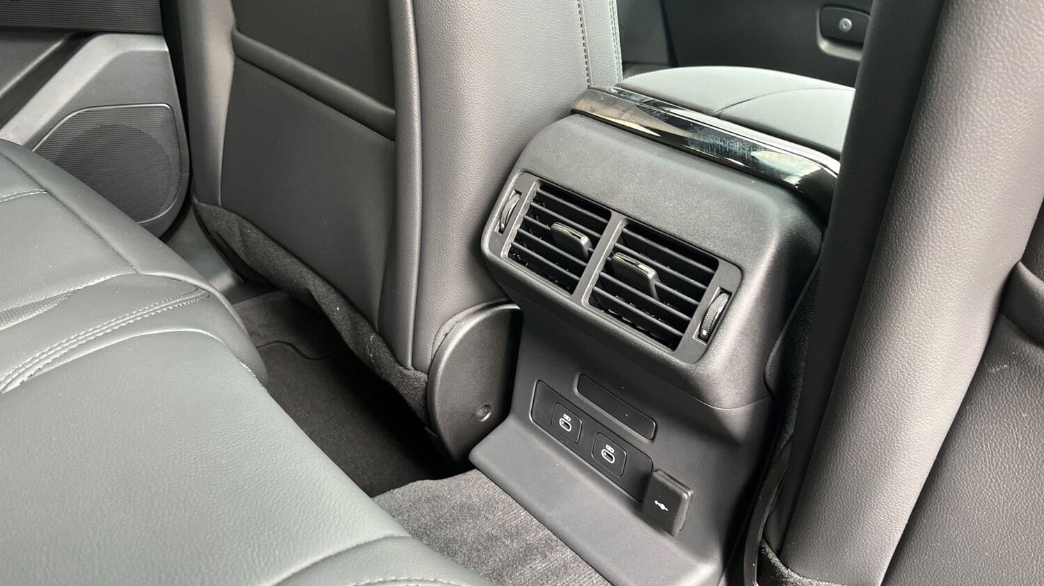 Used Land Rover Range Rover Velar 2025 for sale - 76111153: Photo 18