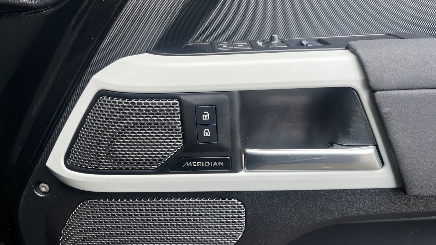 Used Land Rover Defender 2023 for sale - 76111515: Photo 22