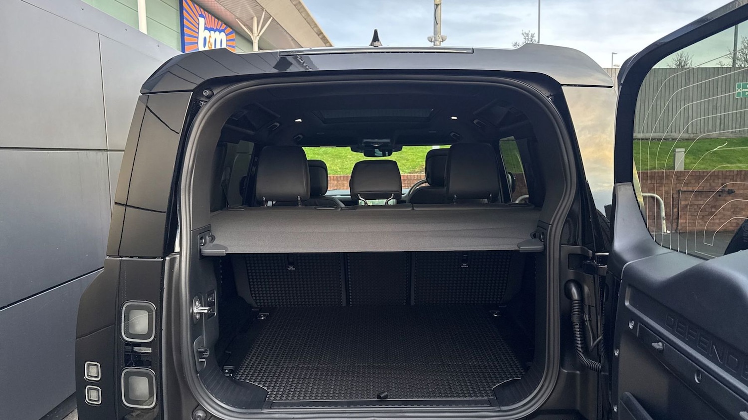 Used Land Rover Defender 2026 for sale - 77205038: Photo 10