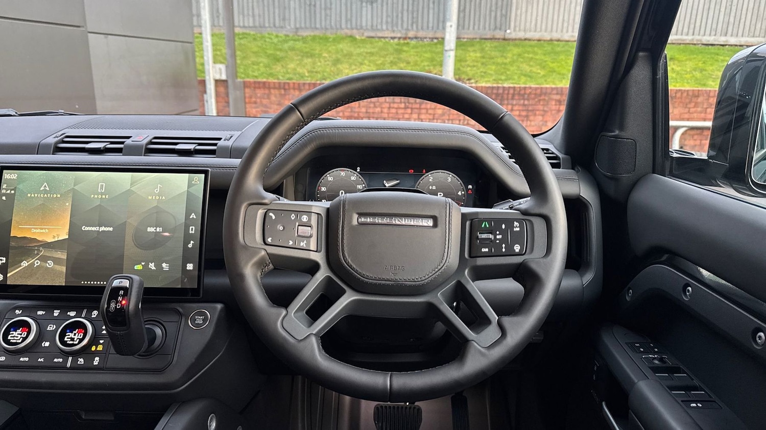 Used Land Rover Defender 2026 for sale - 77205038: Photo 15